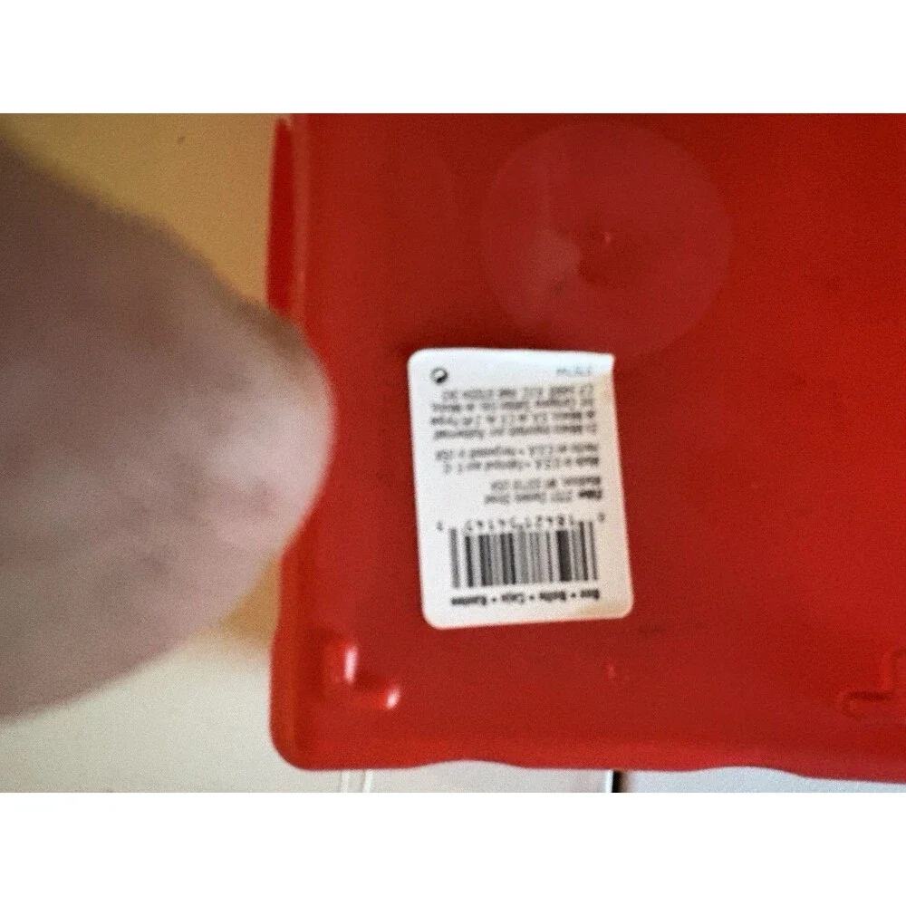 Red Plastic Storage Container with Snap‑On Lid – Small Organizer Box